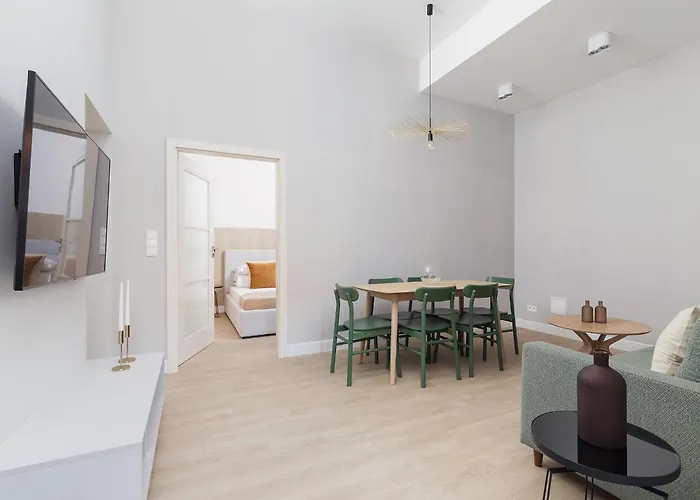 Lägenhet 4 Bedroom - Main Square *