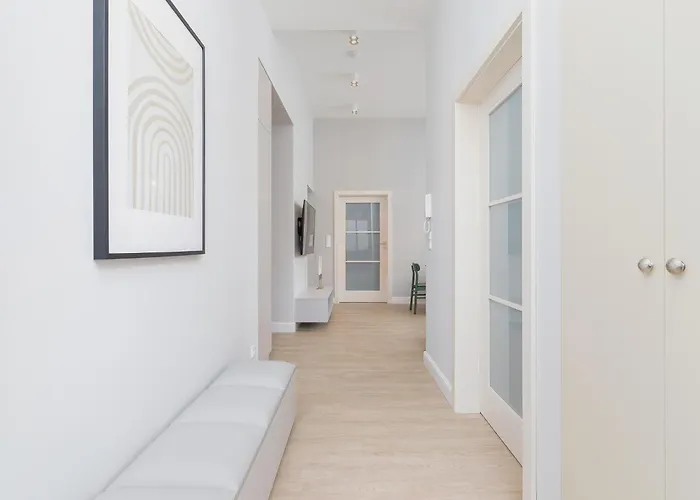 4 Bedroom - Main Square Apartamento